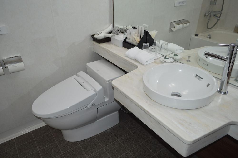 เอเอ็นเอ คราวน์ พลาซา คุมะโมะโตะ นิว สกาย Hotel คุมาโมโตะ ภายนอก รูปภาพ