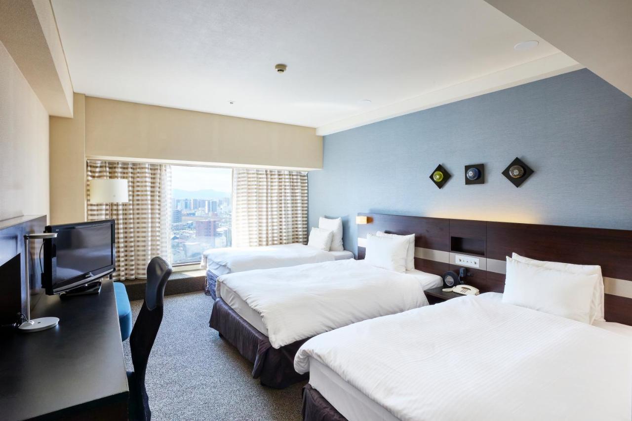 เอเอ็นเอ คราวน์ พลาซา คุมะโมะโตะ นิว สกาย Hotel คุมาโมโตะ ภายนอก รูปภาพ