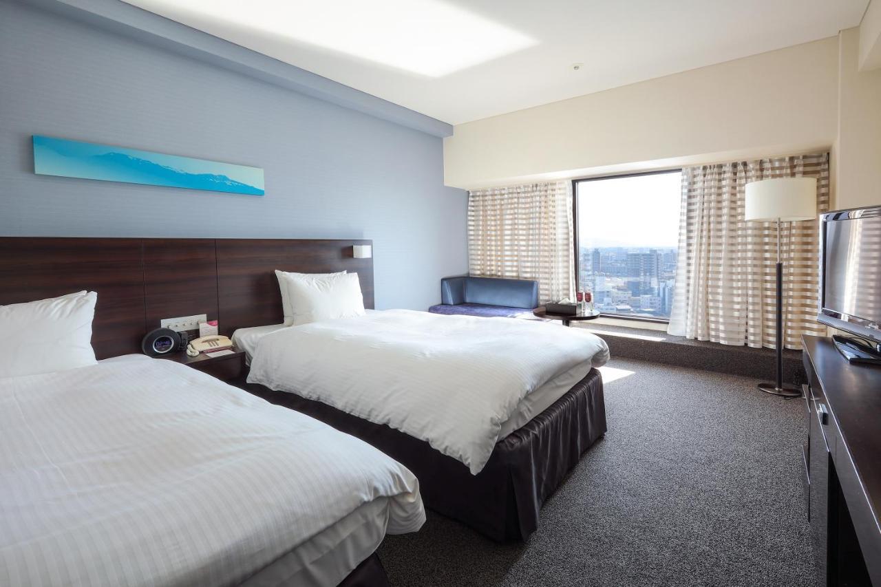 เอเอ็นเอ คราวน์ พลาซา คุมะโมะโตะ นิว สกาย Hotel คุมาโมโตะ ภายนอก รูปภาพ