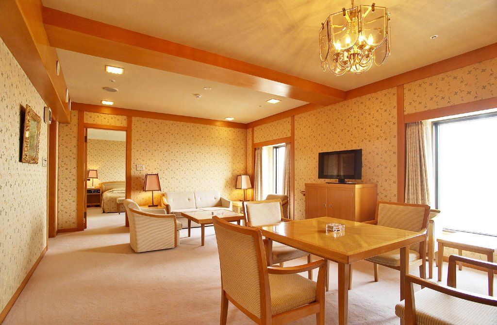 เอเอ็นเอ คราวน์ พลาซา คุมะโมะโตะ นิว สกาย Hotel คุมาโมโตะ ภายนอก รูปภาพ